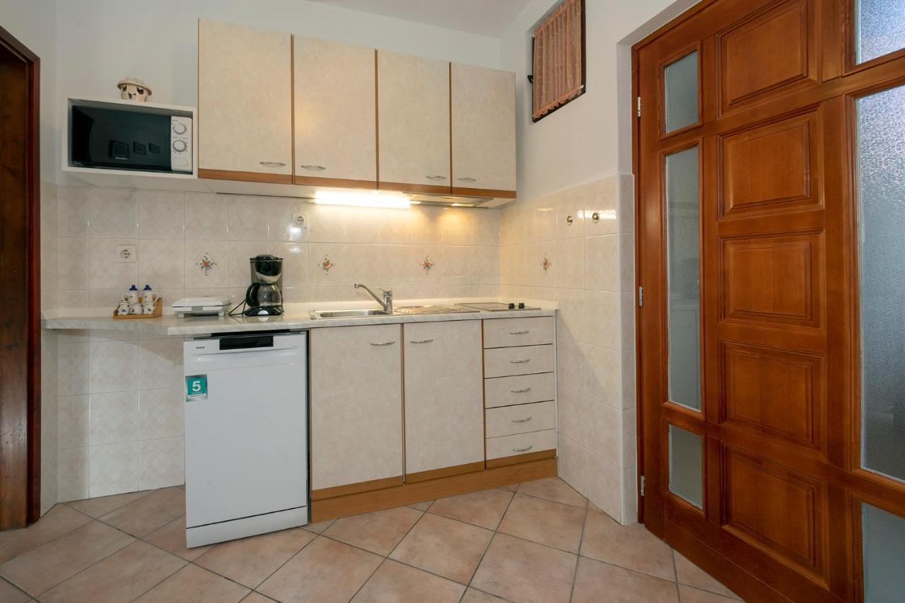 Apartman Ornela Porec Bagian luar foto